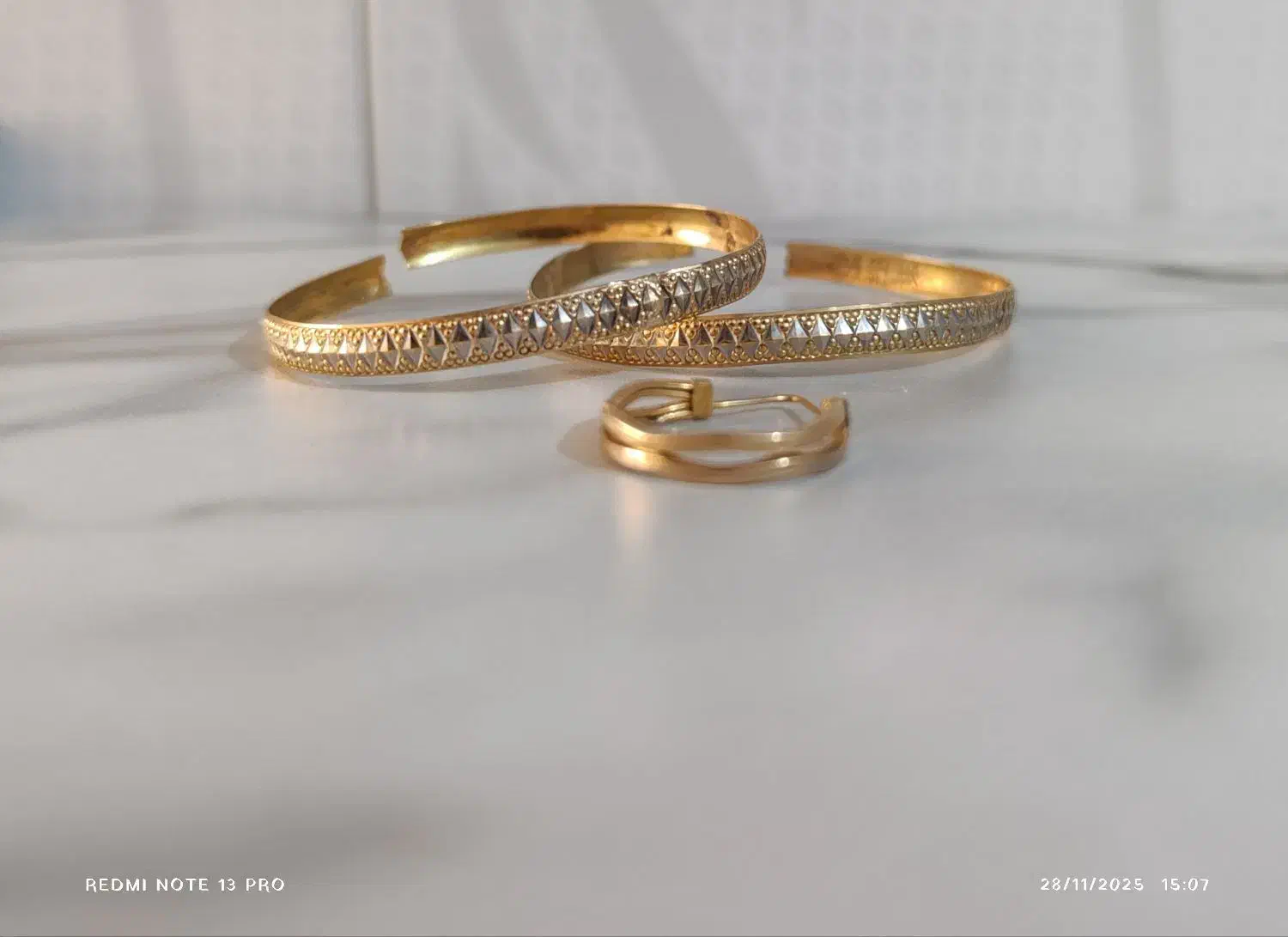 یک جفت النگو شکسته و یک لنگه گوشواره|جواهرات|قم, پردیسان|دیوار