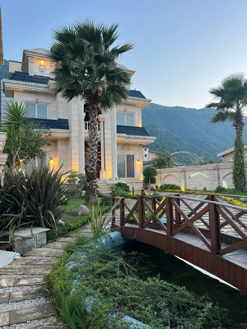 تلویزیون همیشگی شما کوه و بهشت|فروش خانه و ویلا|اردستان, |دیوار