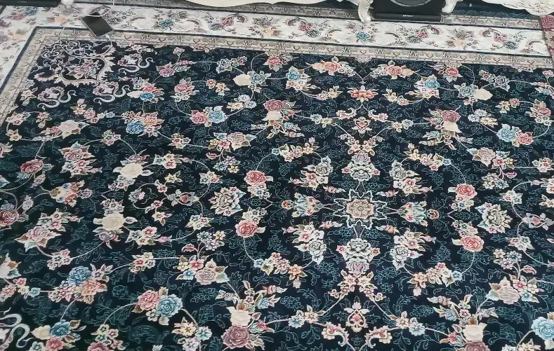 دو تا فرش ورامین ۷۰۰ شانه سرمه ای ۹متری|فرش|تهران, نازیآباد|دیوار