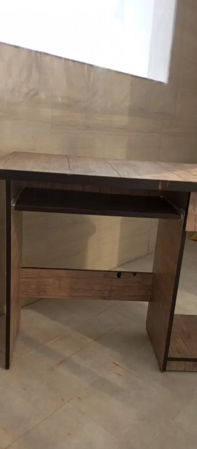 میز کامپیوتر|میز تحریر و کامپیوتر|مشهد, خواجه ربیع|دیوار