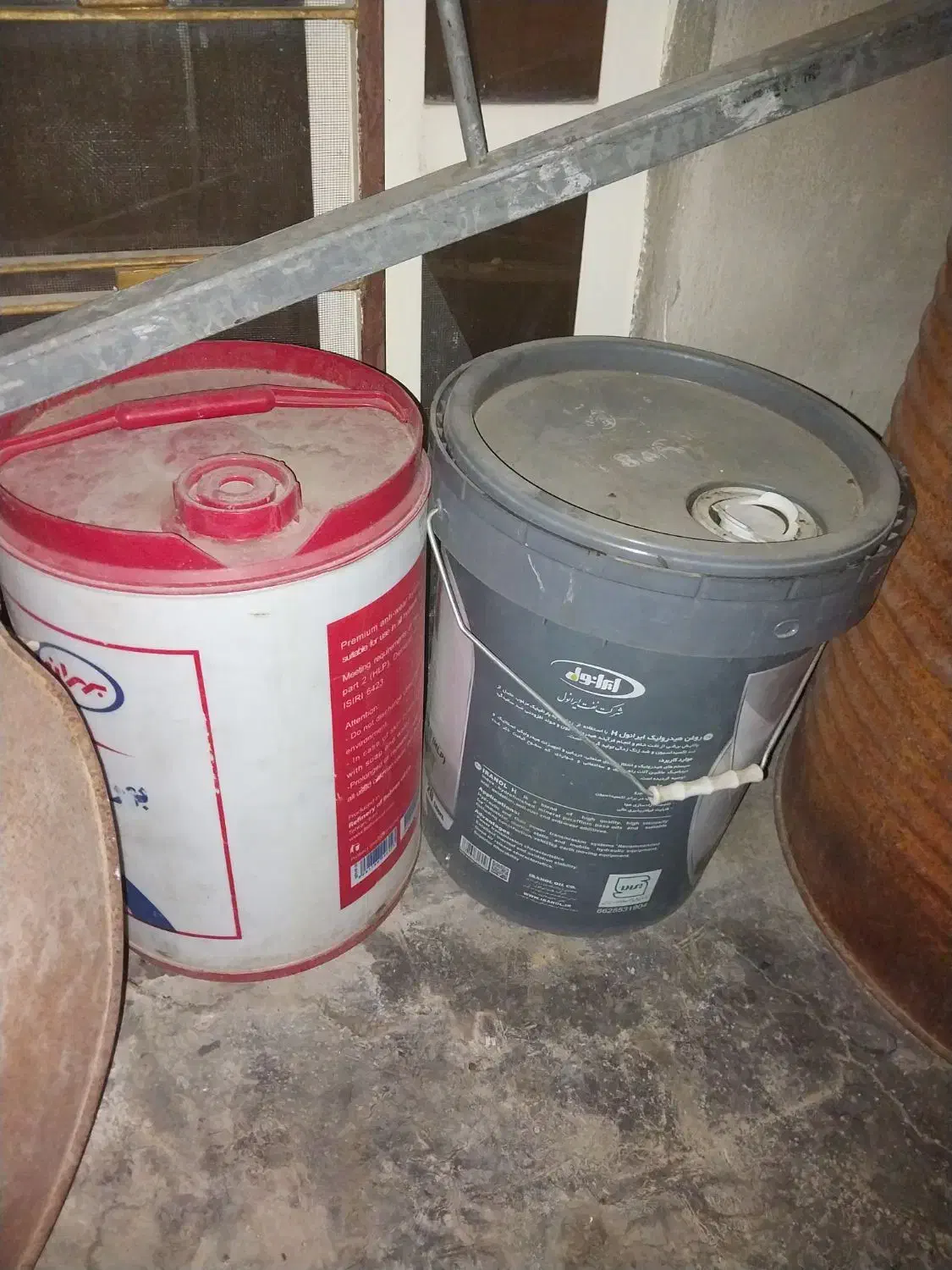 سطل و ۲۰ لیتری|ظروف نگهدارنده، پلاستیکی، یکبارمصرف|یاسوج, |دیوار