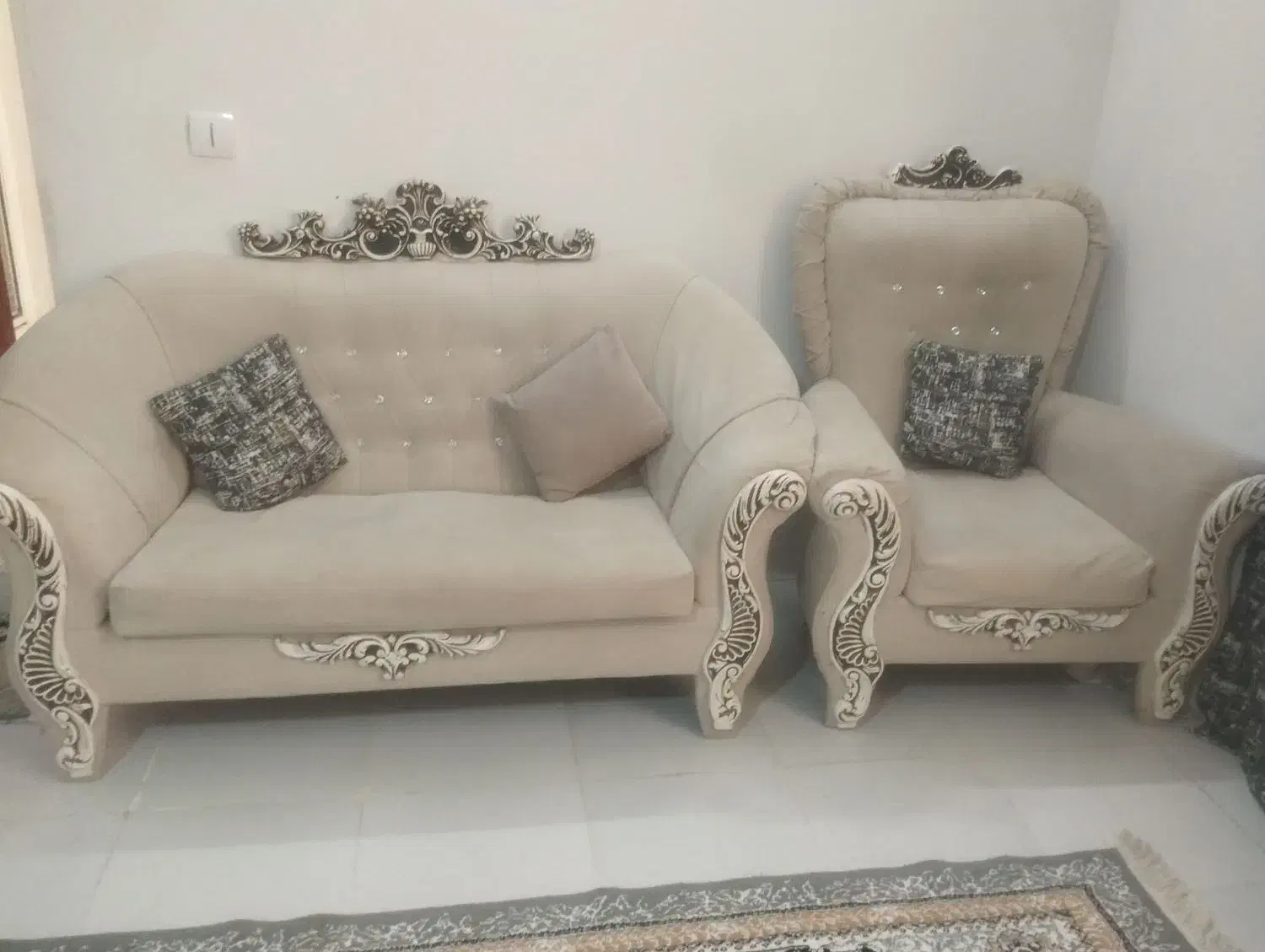 ب علت مهاجرت|مبلمان خانگی و میز عسلی|نیشابور, ده حلاج|دیوار