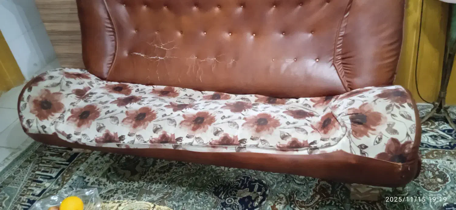 واگذاری رایگان مبل|مبلمان خانگی و میز عسلی|رشت, لاکان شهر|دیوار