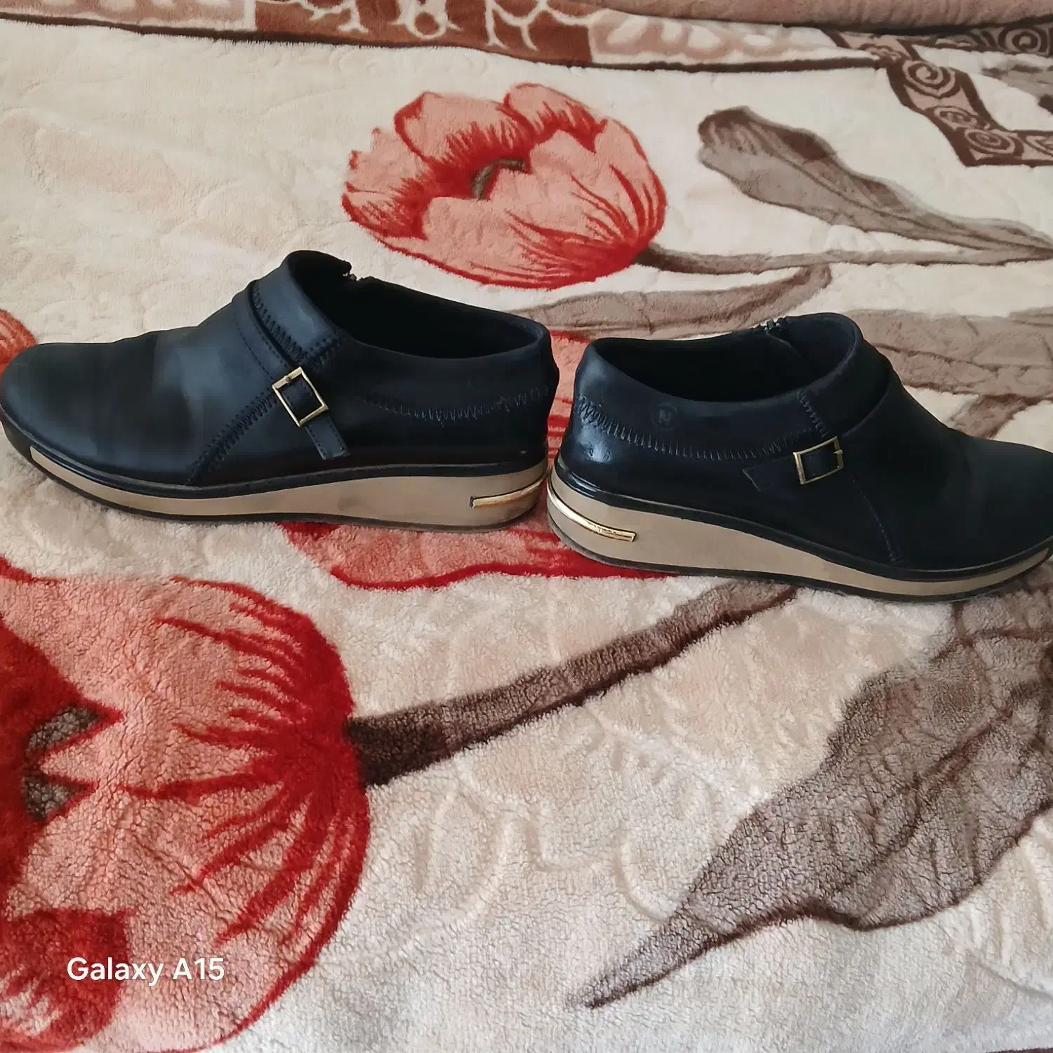 کفش زنانه در حد نو|کیف، کفش، کمربند|دهاقان, |دیوار