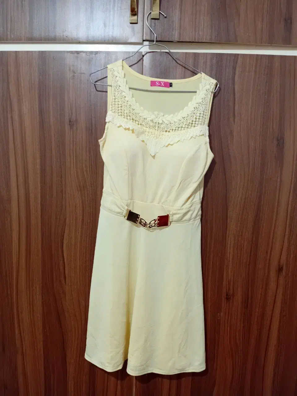 کفش مجلسی|لباس|قم, باجک یک|دیوار