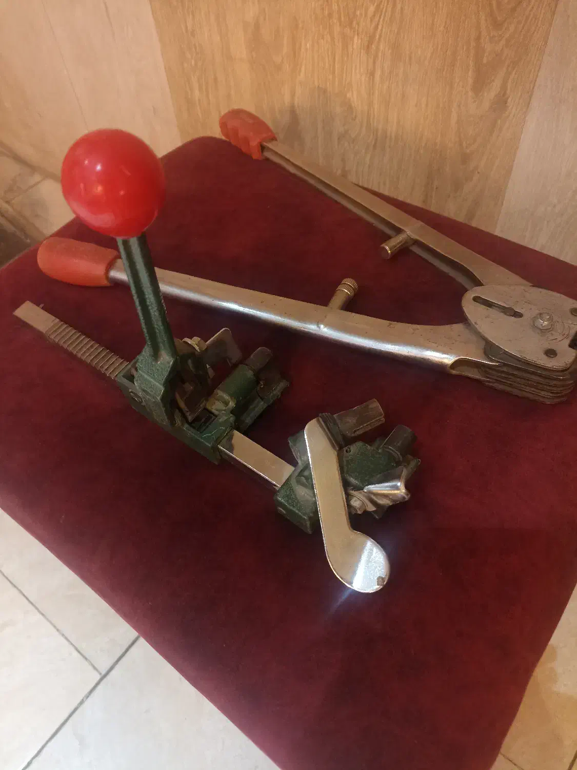 تسمه کش دستی|ابزارآلات|کاشان, دشت چال|دیوار