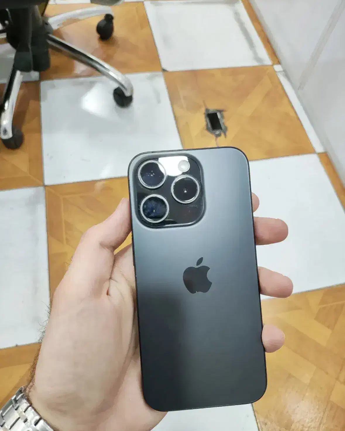 ایفون ۱۵ پرو ریجستر|موبایل|اراک, |دیوار