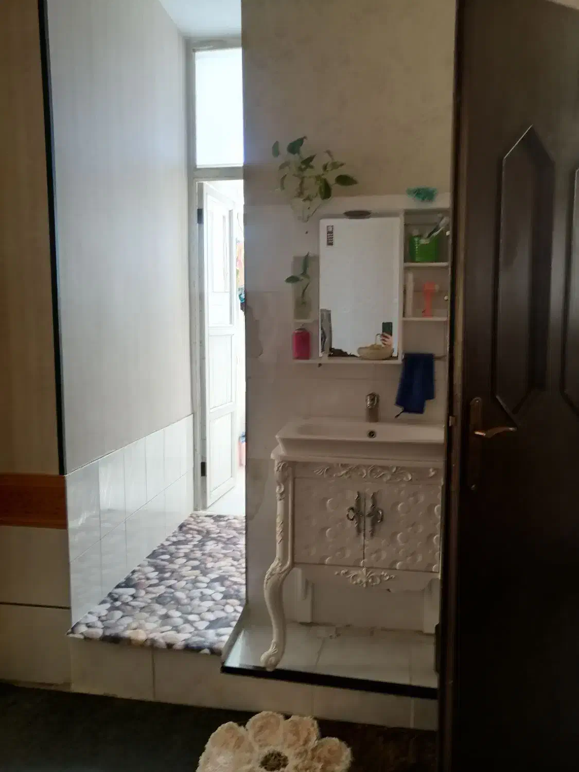 رهن و اجاره طبقه دوم مستقل|اجارهٔ خانه و ویلا|شیراز, بهارستان|دیوار