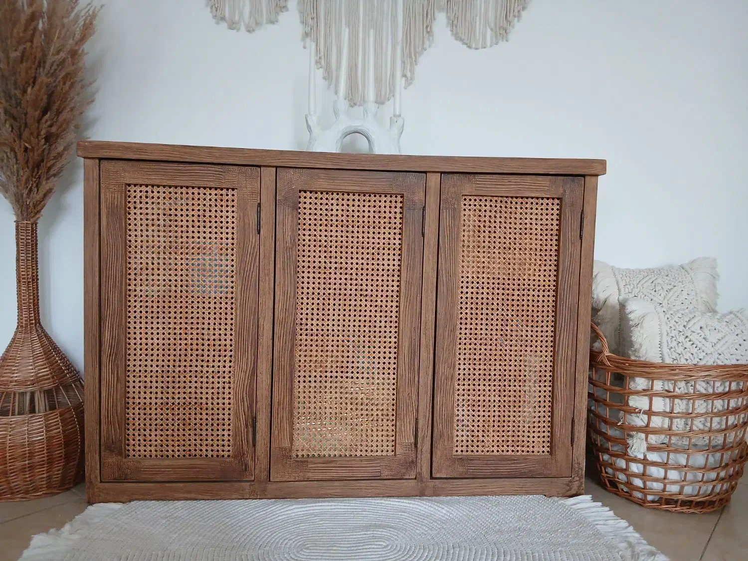 کنسول|بوفه، ویترین، کنسول|بندر انزلی, معلم|دیوار