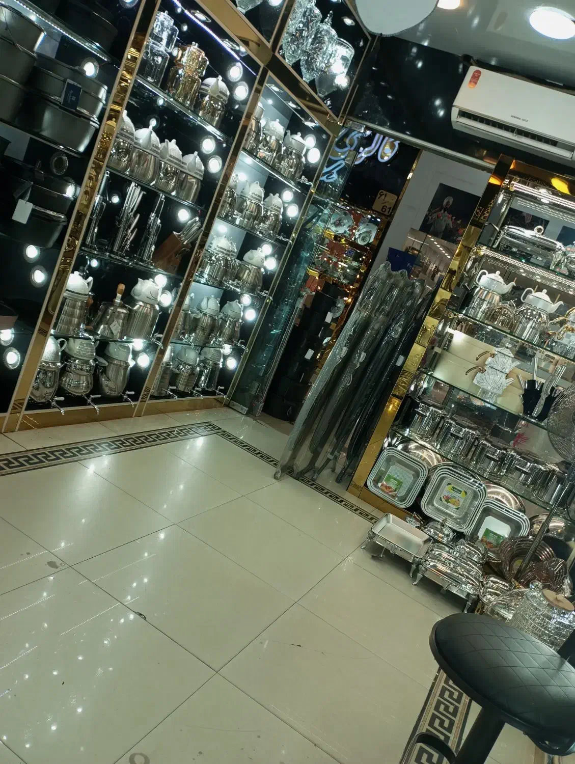 کارگر ساده|استخدام خدمات فروشگاه و رستوران|تهران, شوش (باغ آذری)|دیوار