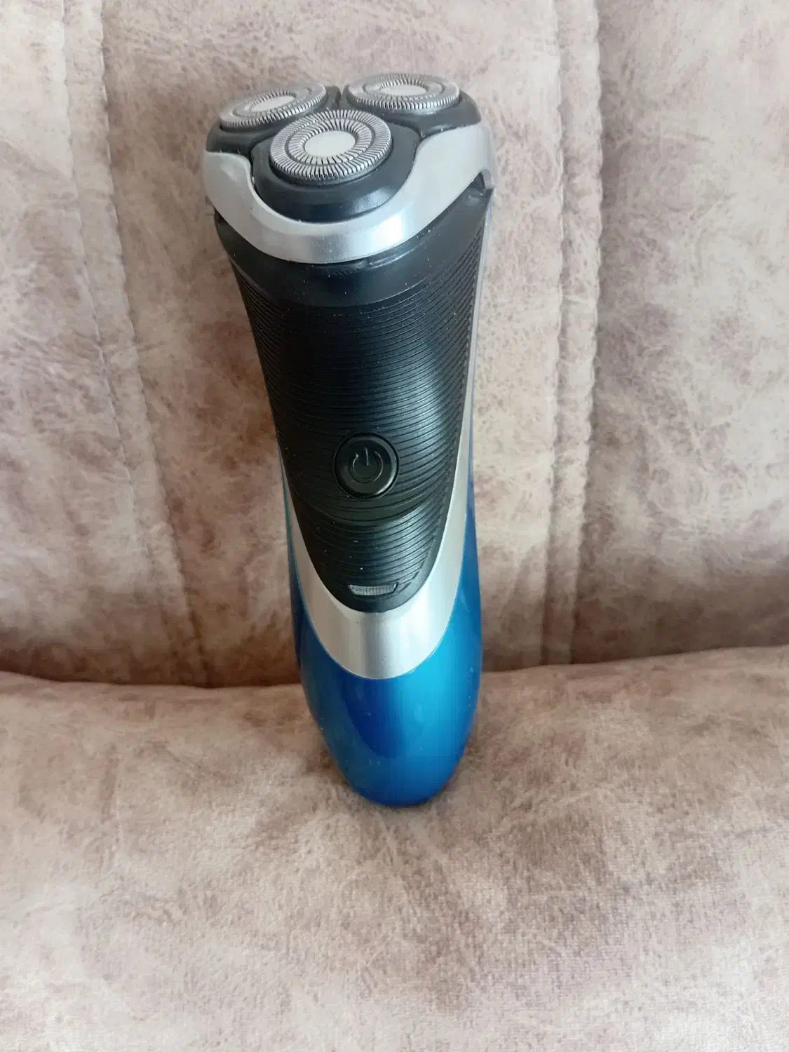 ریش تراش سه تیغ فیلیپس مدل t890|آرایشی، بهداشتی، درمانی|رفسنجان, |دیوار