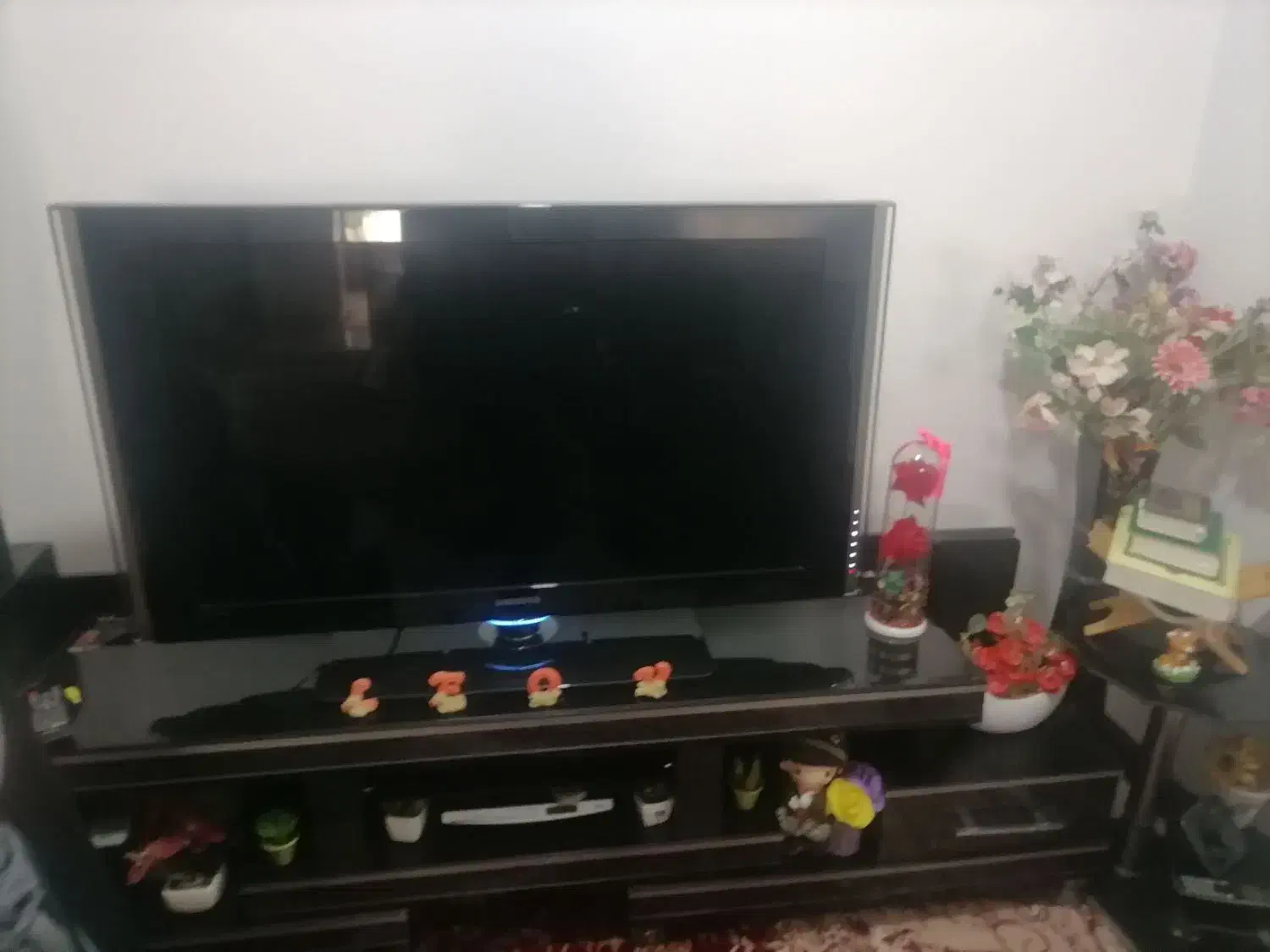 تلوزیون۴۳اینج ال سی دی|تلویزیون و پروژکتور|تهران, خاک سفید|دیوار