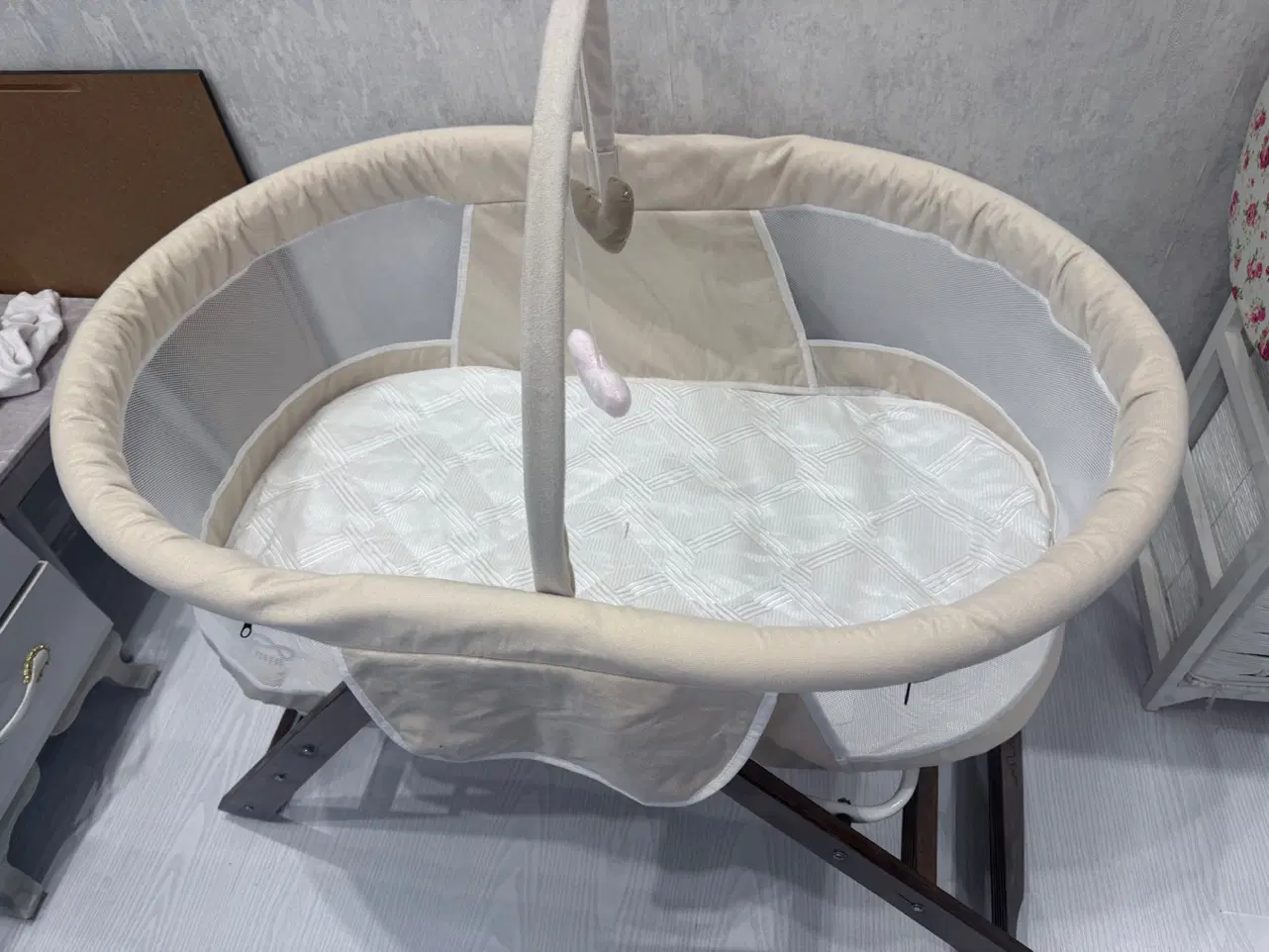 گهواره و تخت تاشو مسافرتی|تخت و سرویس خواب|اصفهان, ملاصدرا|دیوار
