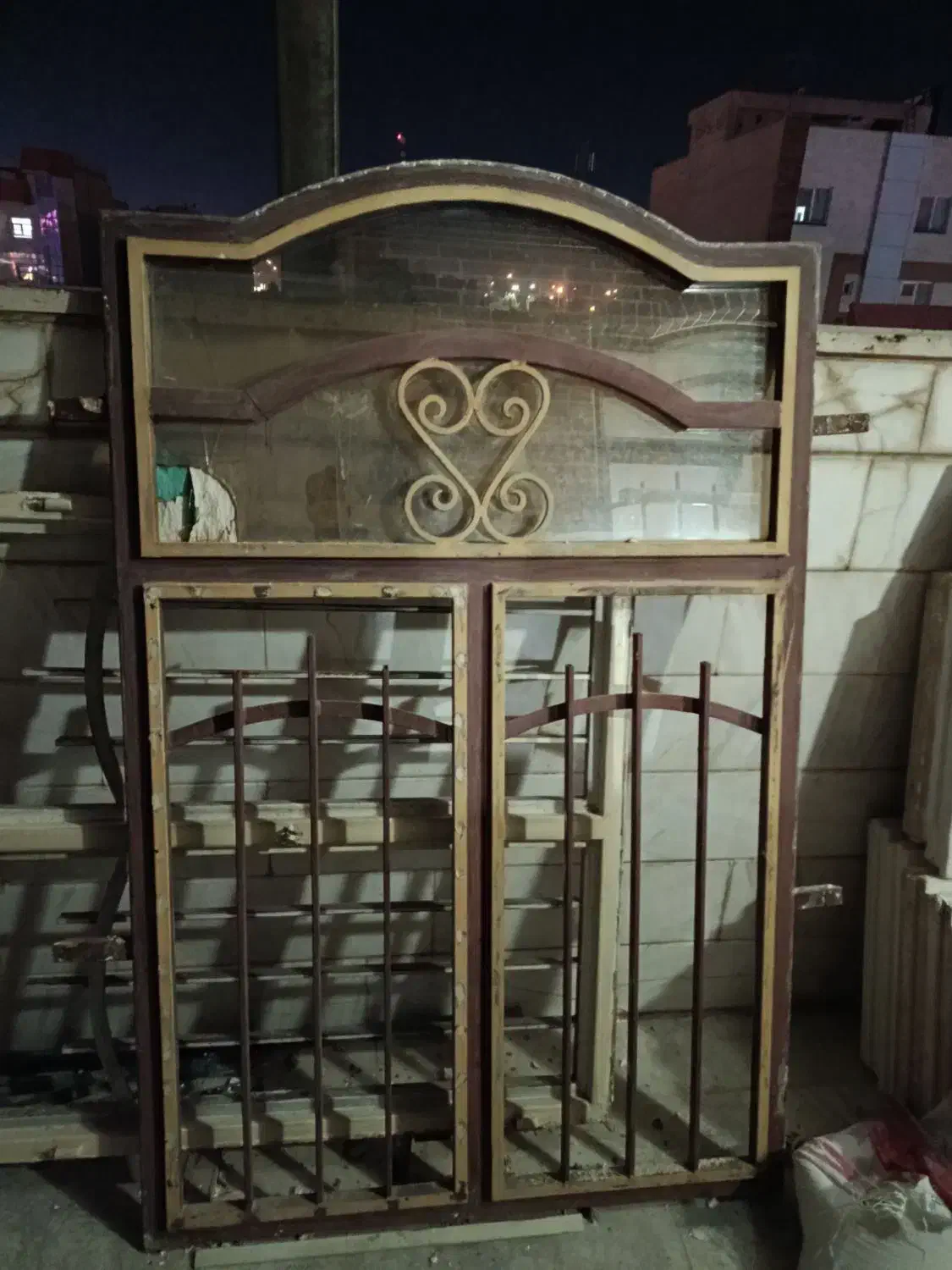 پنجره آهنی|مصالح و تجهیزات ساختمان|قم, آزادگان|دیوار