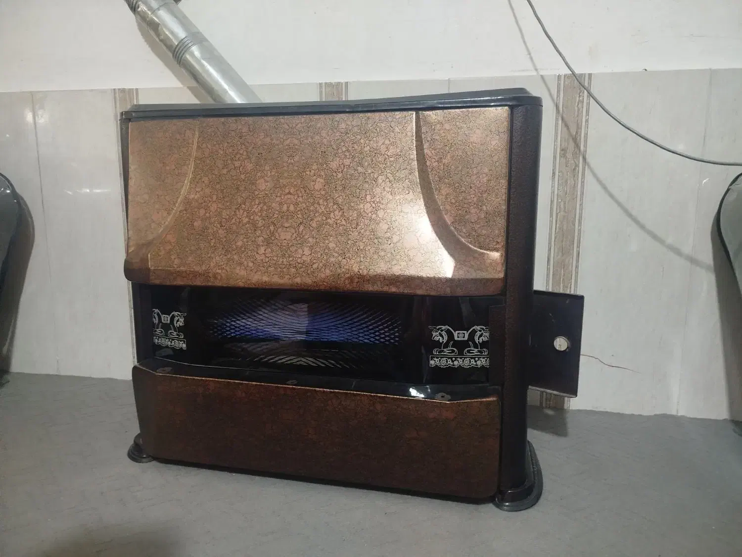 بخاری گازی درحدنو قیمت چهارمیلیون|بخاری، هیتر، شومینه|فیروزآباد (فارس), |دیوار