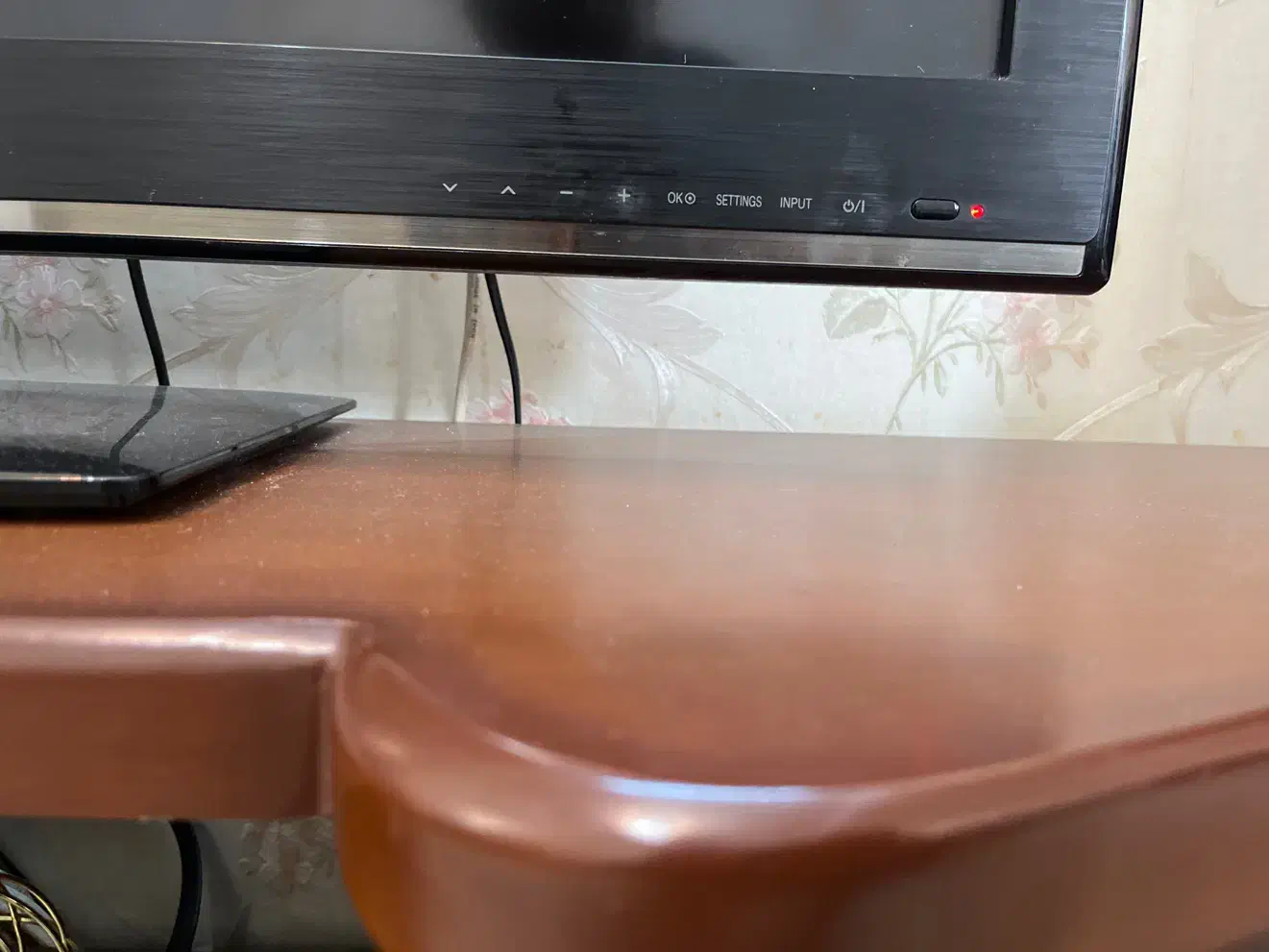 تلوزیون|تلویزیون و پروژکتور|یزد, |دیوار