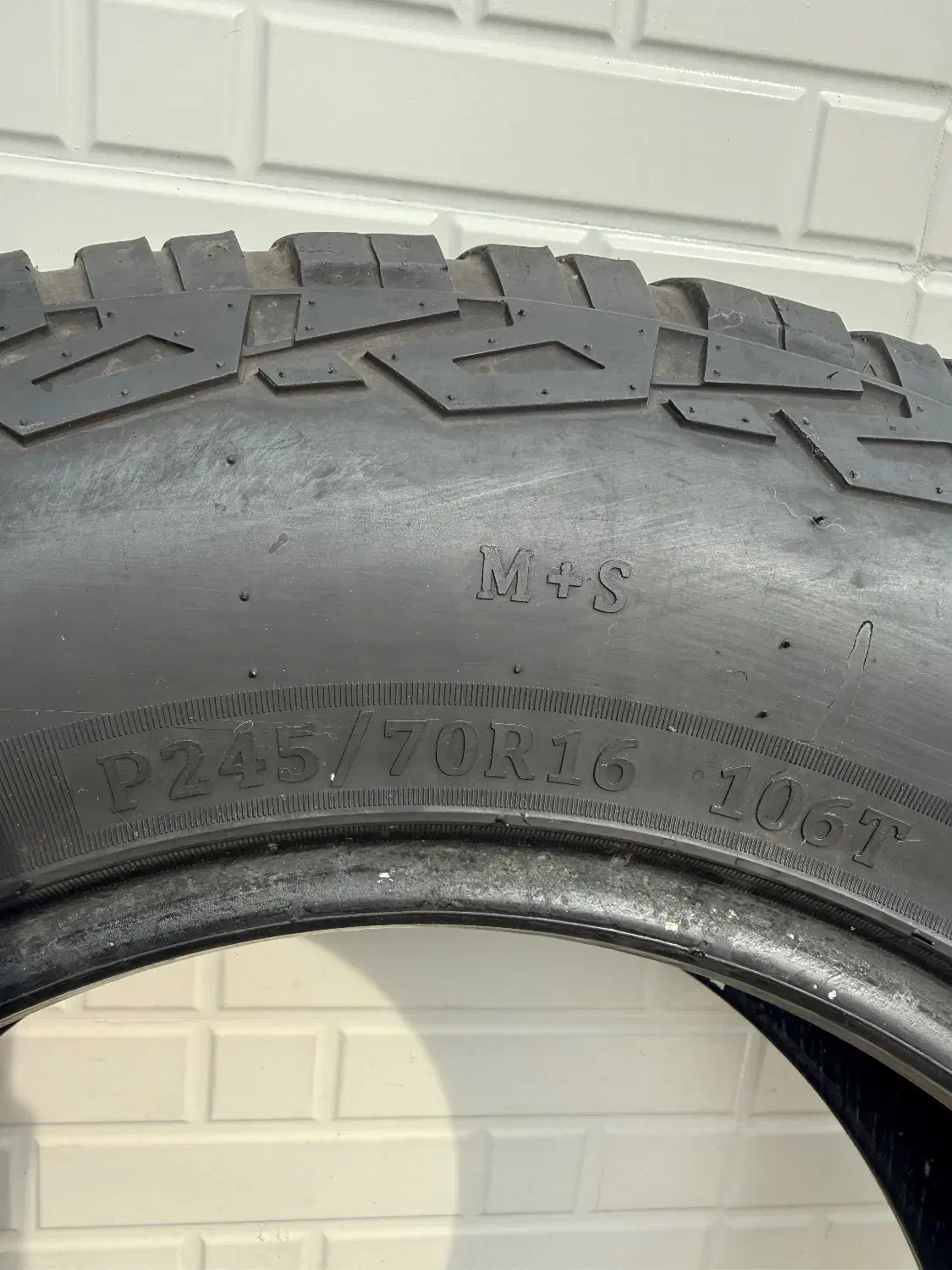 لاستیک آفرود|قطعات یدکی و لوازم جانبی|رشت, حومه رشت|دیوار