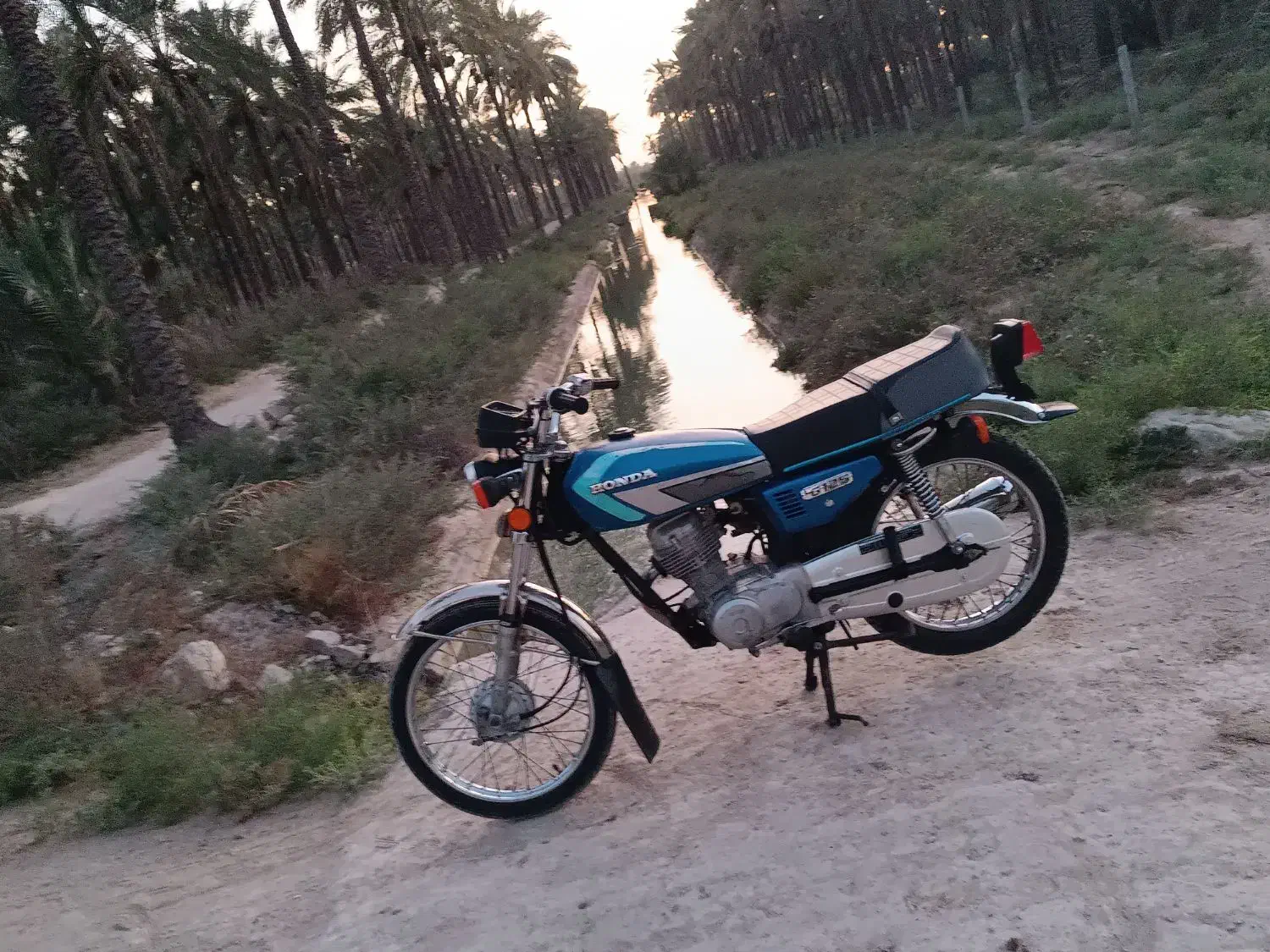 متور سی دی ای|موتورسیکلت|آبپخش, |دیوار