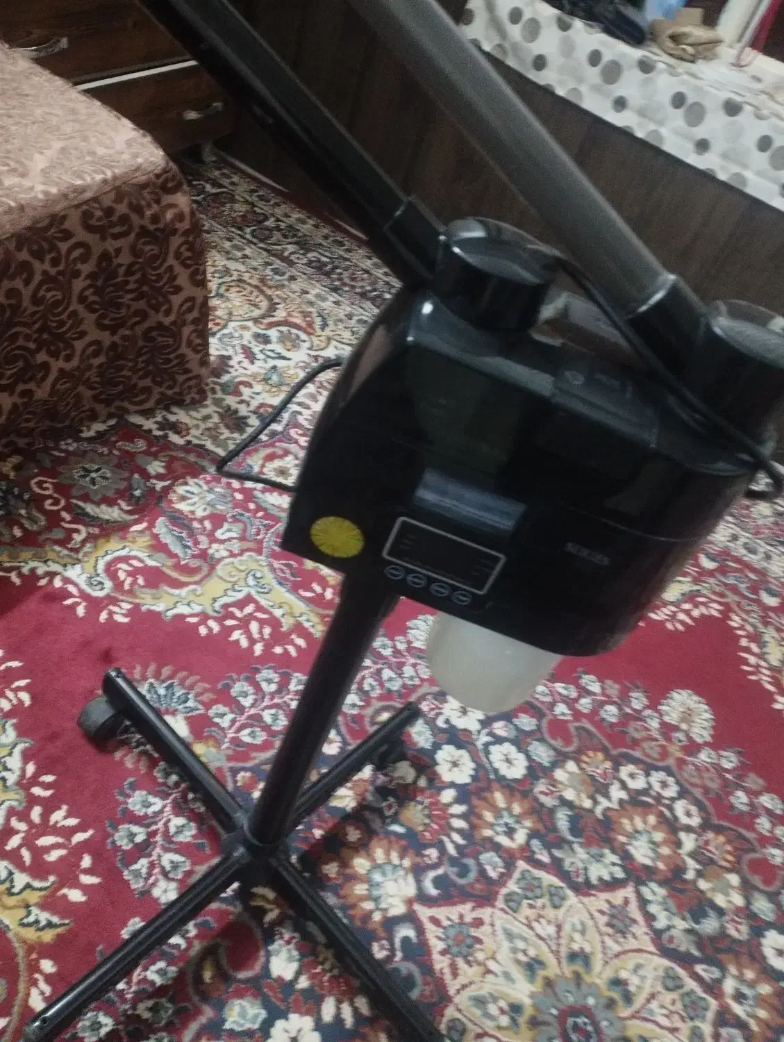 تابلو حلاق و دستگاه بخار لمسی|آرایشگاه و سالنهای زیبایی|مشهد, شهید بهشتی|دیوار