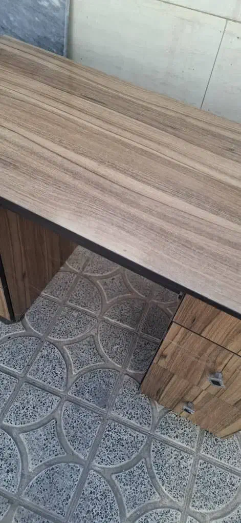 میز|میز تحریر و کامپیوتر|لنجان, |دیوار