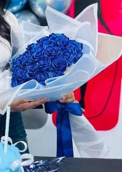 گل مصنوعی با روبان|گل مصنوعی|قدس, شهر‌قدس|دیوار