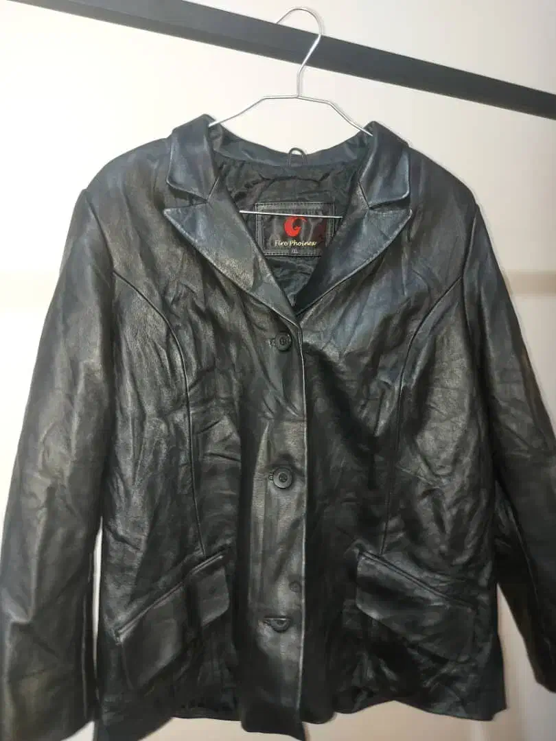 کت چرم از کف نیویورک|لباس|پاکدشت, پاکدشت (مامازند)|دیوار