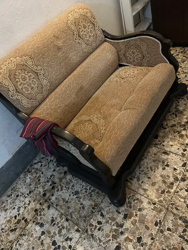 مبل ۲ نفره تمیز و سالم|مبلمان خانگی و میز عسلی|بابل, |دیوار