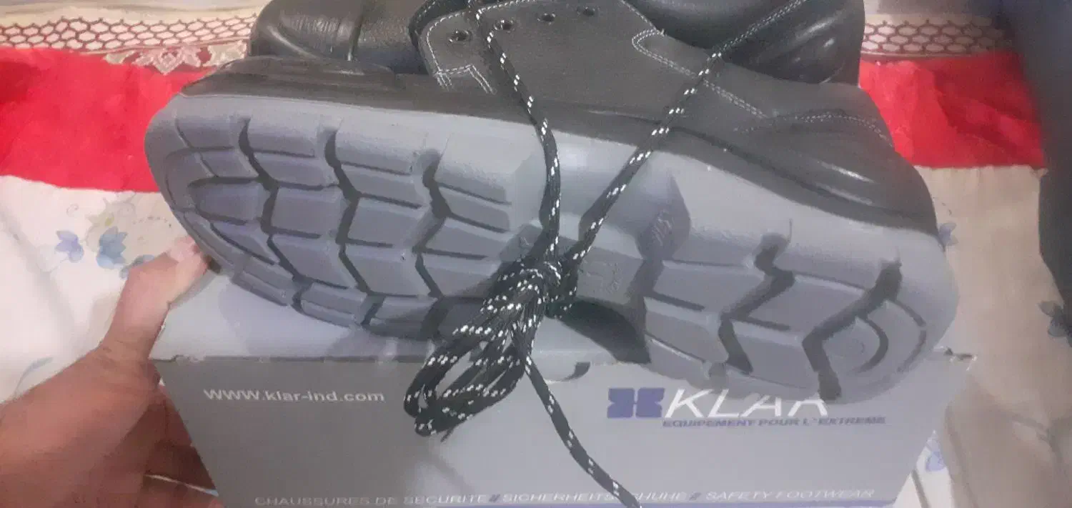 کفش اینمی کفش کار کلار نو نو|کیف، کفش، کمربند|قم, قلعه کامکار|دیوار