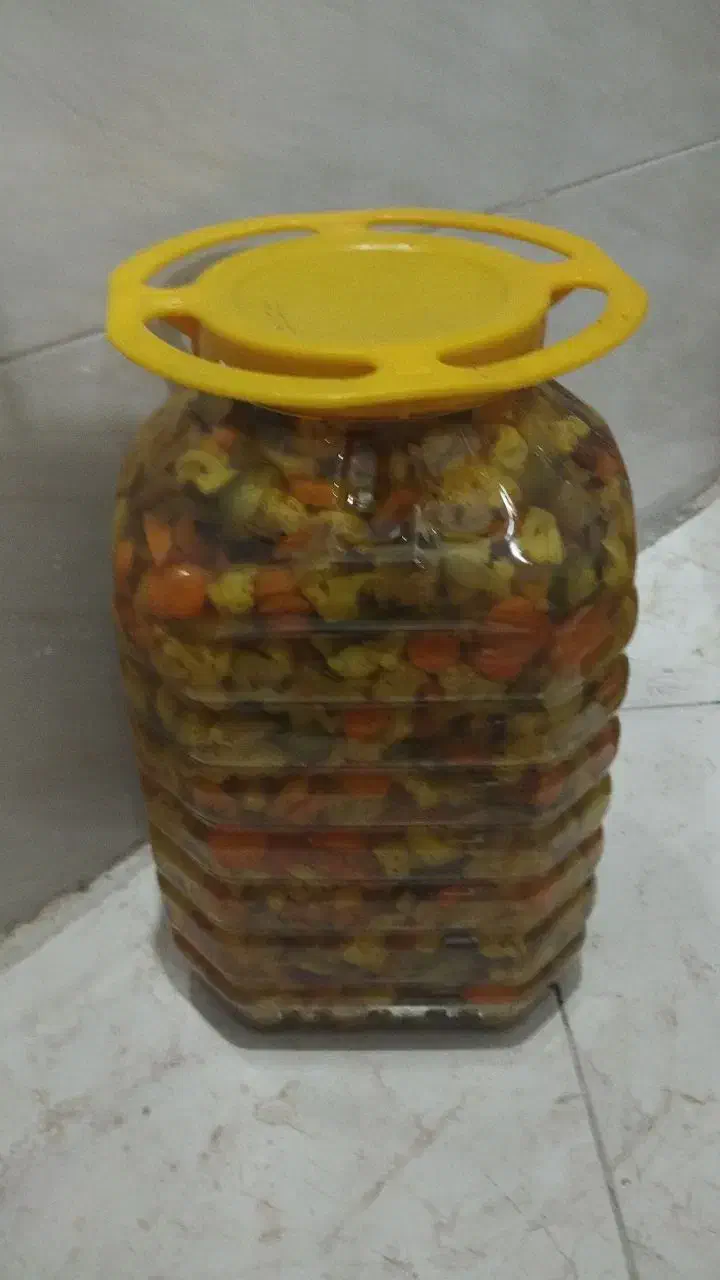 ترشی مخلوط خونگی|خوردنی و آشامیدنی|شاهین‌شهر, خانه کارگر|دیوار