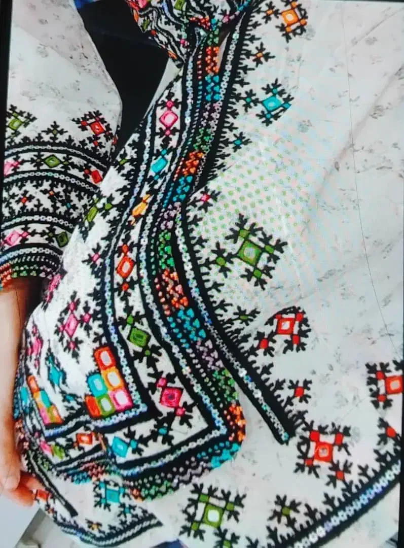 موسوم دوچ|لباس|ایرانشهر, |دیوار