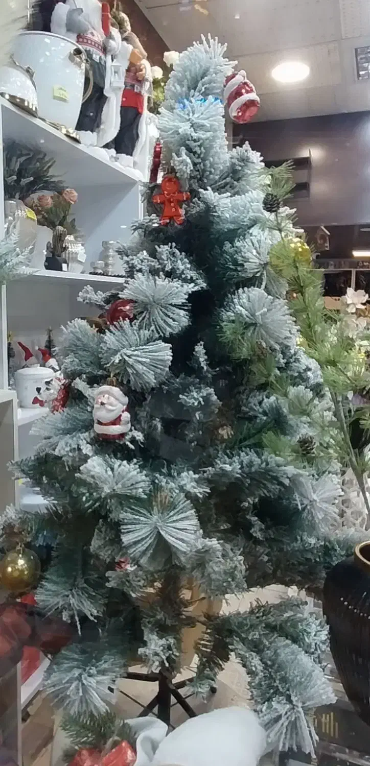 درخت کریسمس نوئل برفی و نوک سوزنی|گل مصنوعی|کرج, شاهین‌ویلا|دیوار