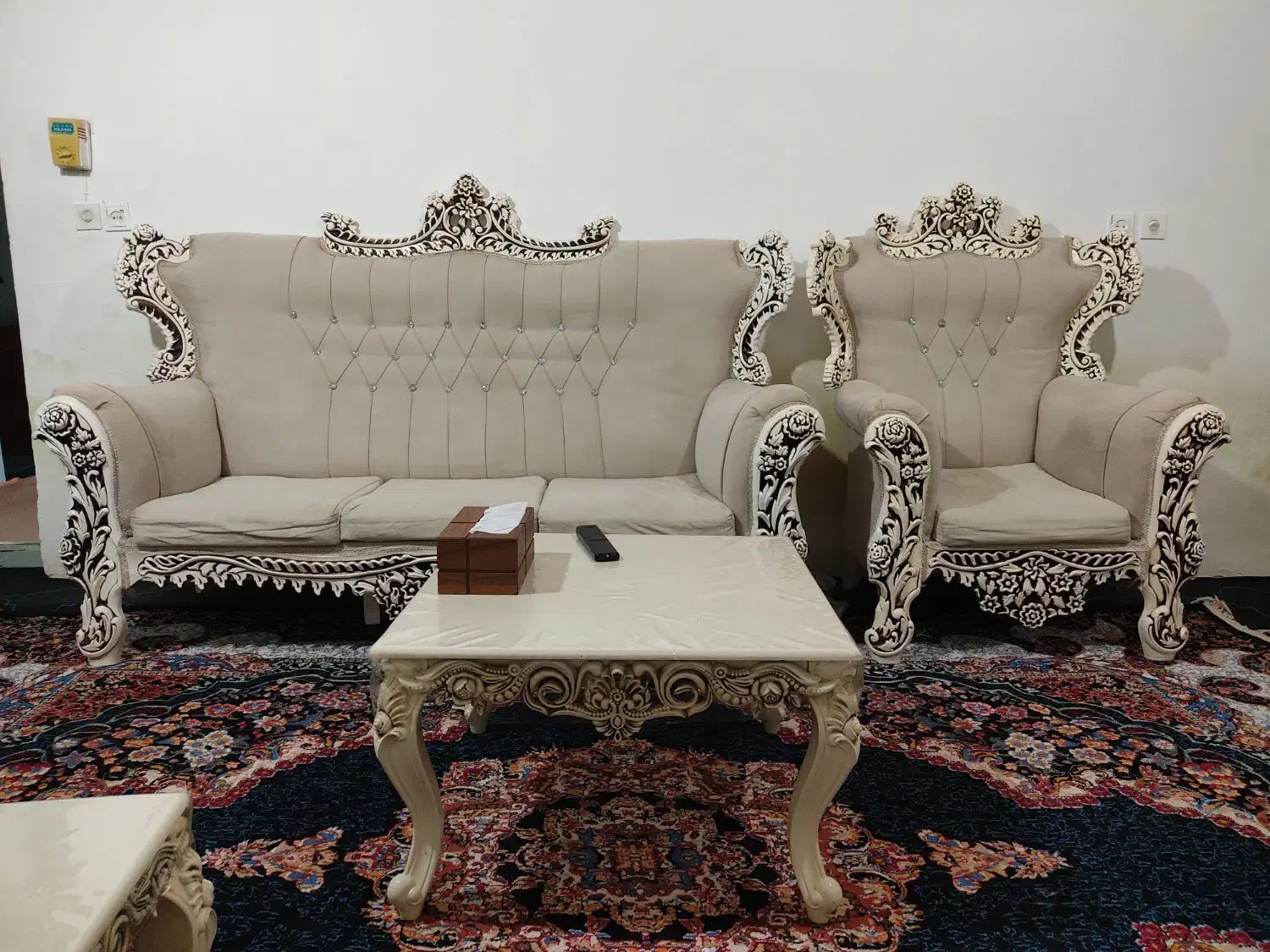 فروش مبلمان سلطنتی|مبلمان خانگی و میز عسلی|نوکنده, |دیوار