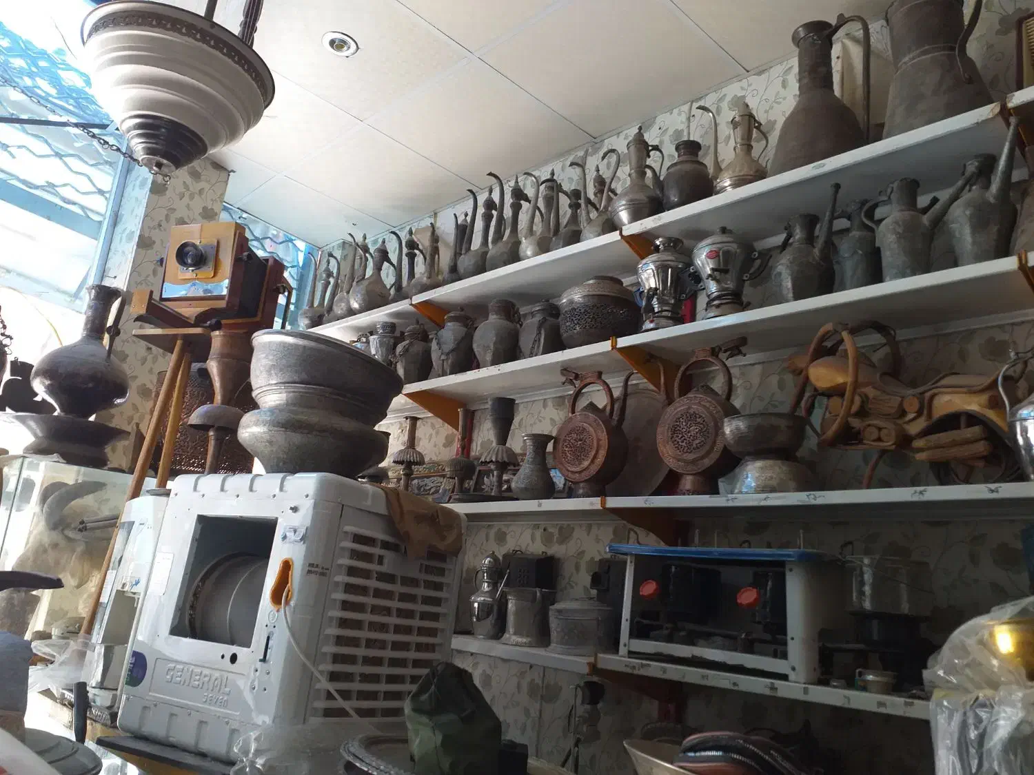 گالری آنتیک آرمان|کلکسیون اشیاء عتیقه|طبس, |دیوار