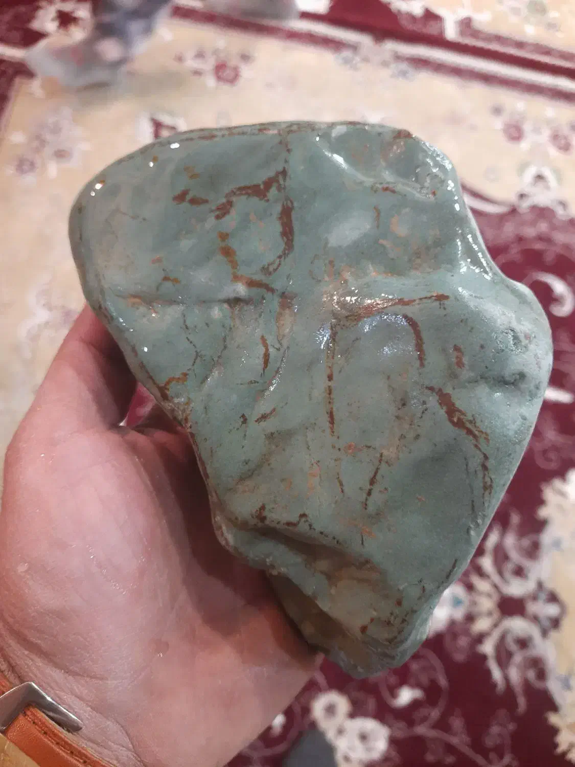 سنگ نگین آبی رنگ کمیاب وقیمتی|جواهرات|بروجرد, |دیوار