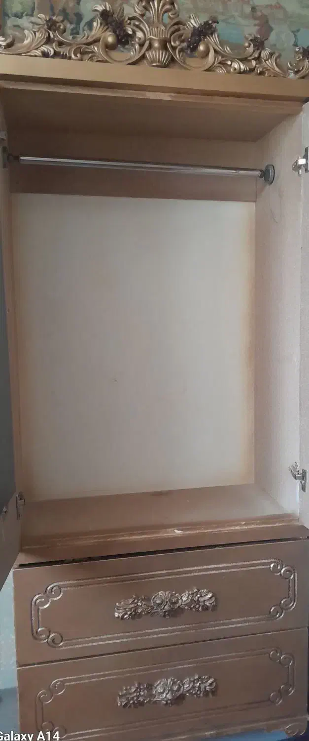 فروش فوری کمد لباس بسیار تمیز ۴ تومن|جاکفشی، کمد، دراور|بجنورد, |دیوار