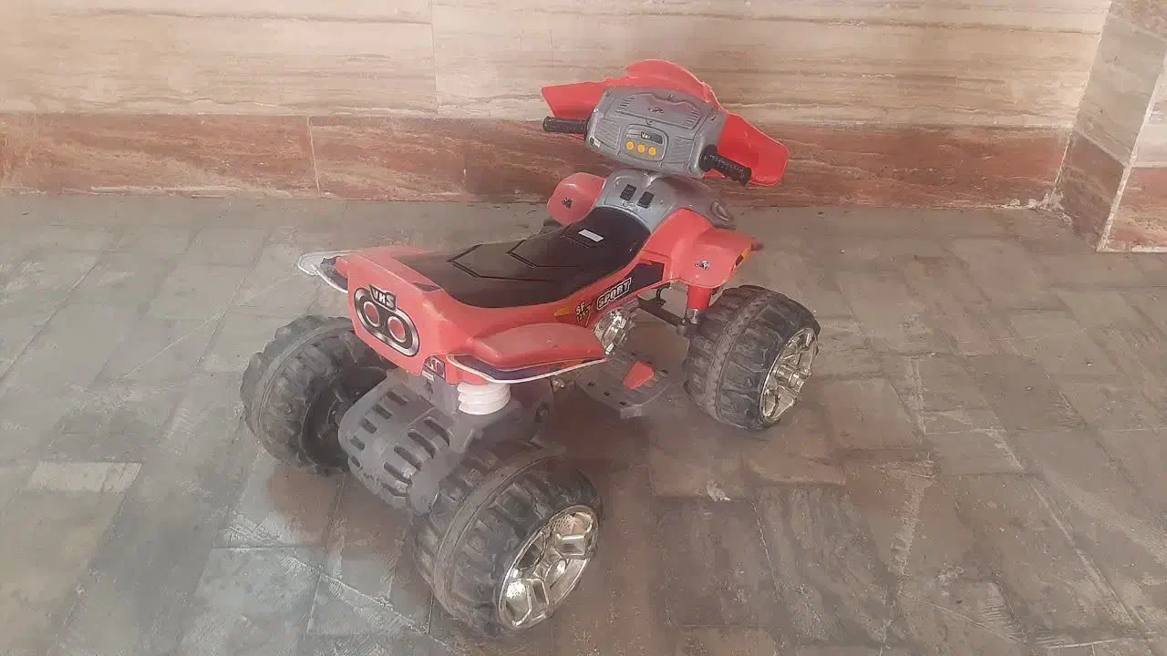 موتر شارژی|اسباببازی بچه|قم, سراجه (۱۵ خرداد)|دیوار