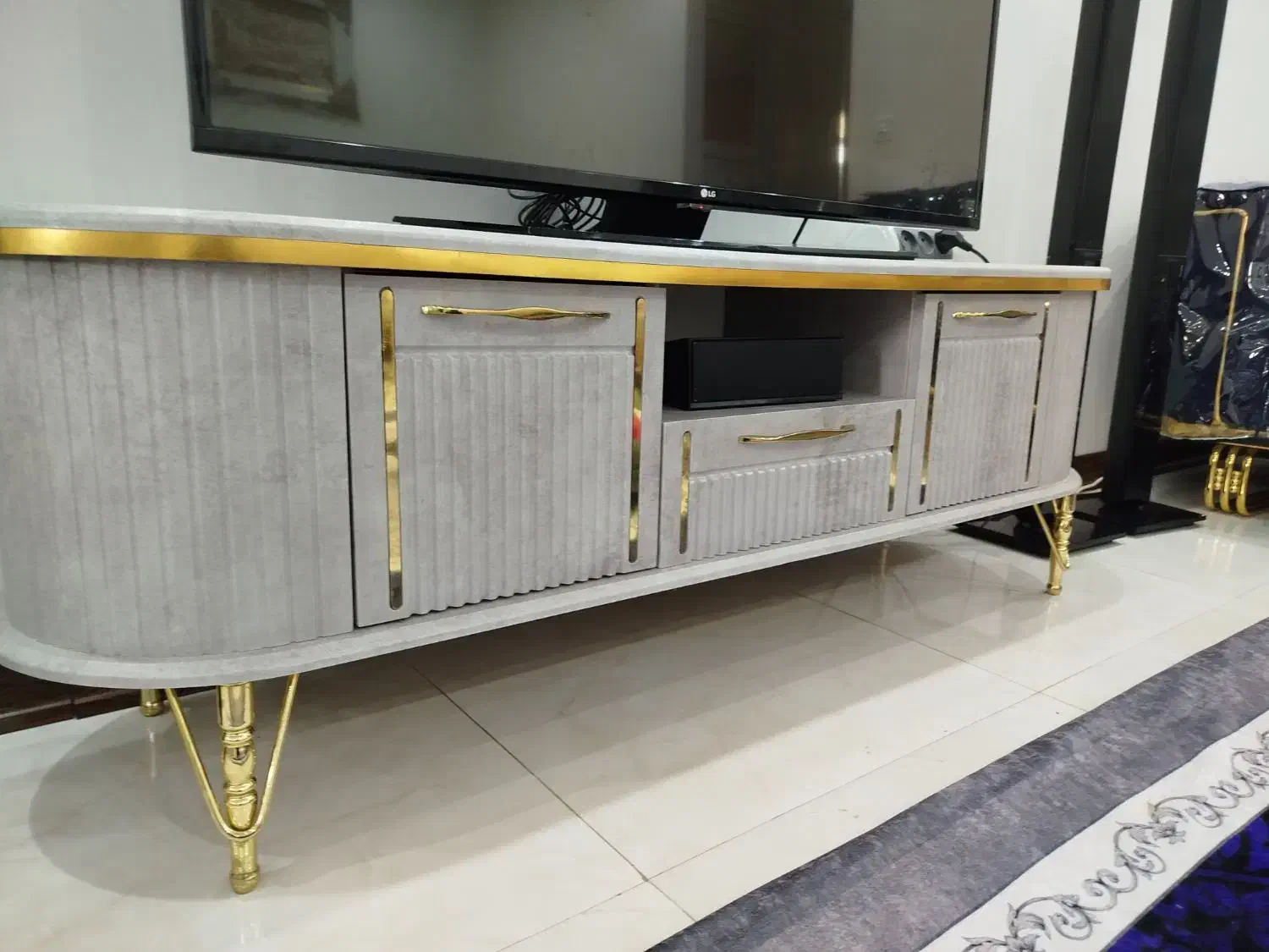 میزتلویزیون طوسی طلایی|میز تلویزیون|پاکدشت, حصار امیر|دیوار