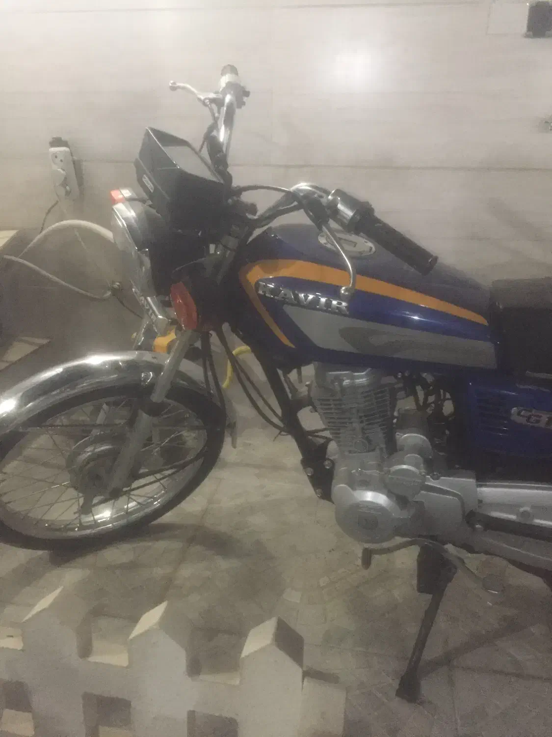 کویر۴۰۱|موتورسیکلت|جم, |دیوار