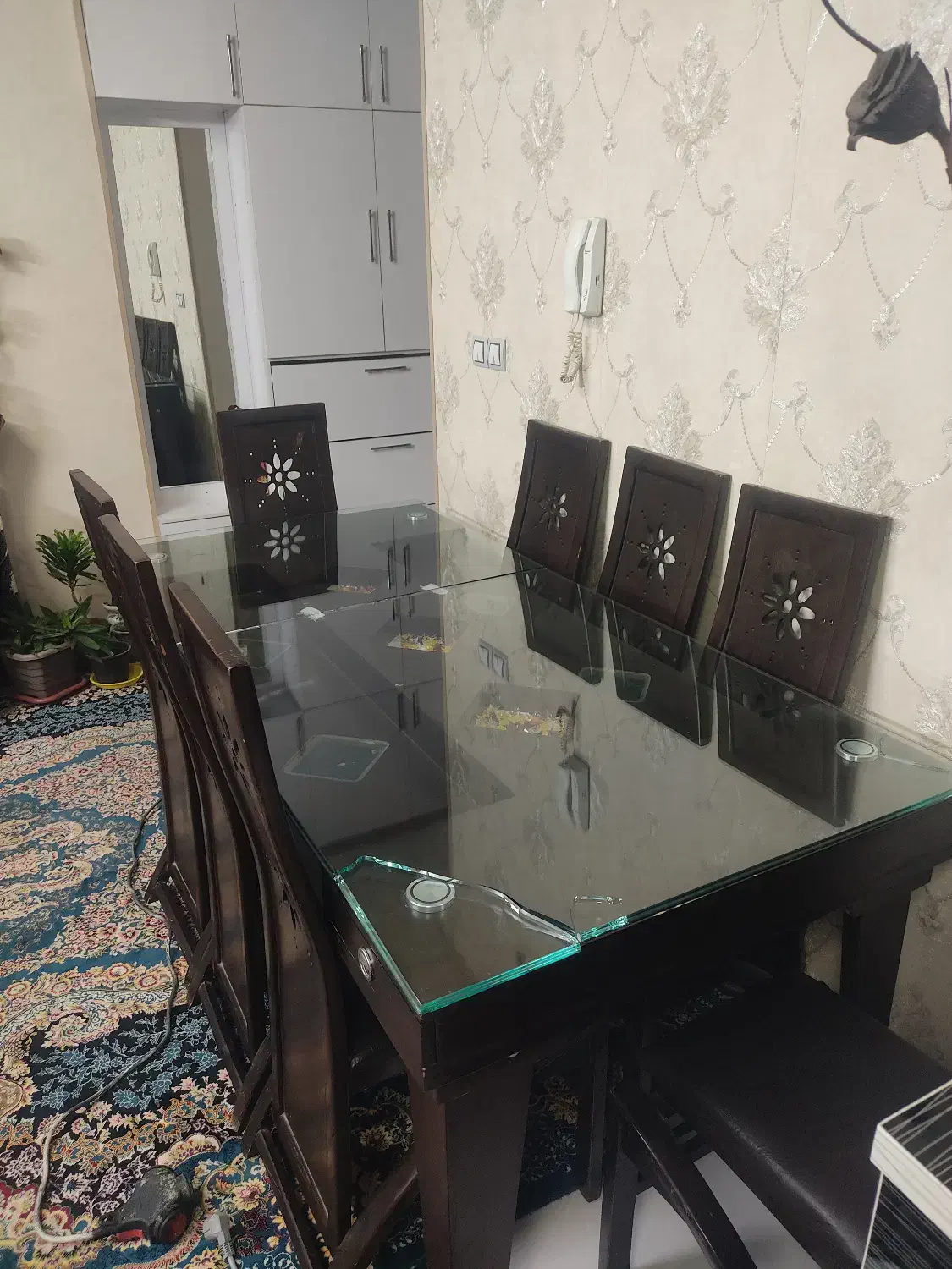 میز ناهارخوری|میز و صندلی غذاخوری|صدرا-فارس, فاز ۲|دیوار