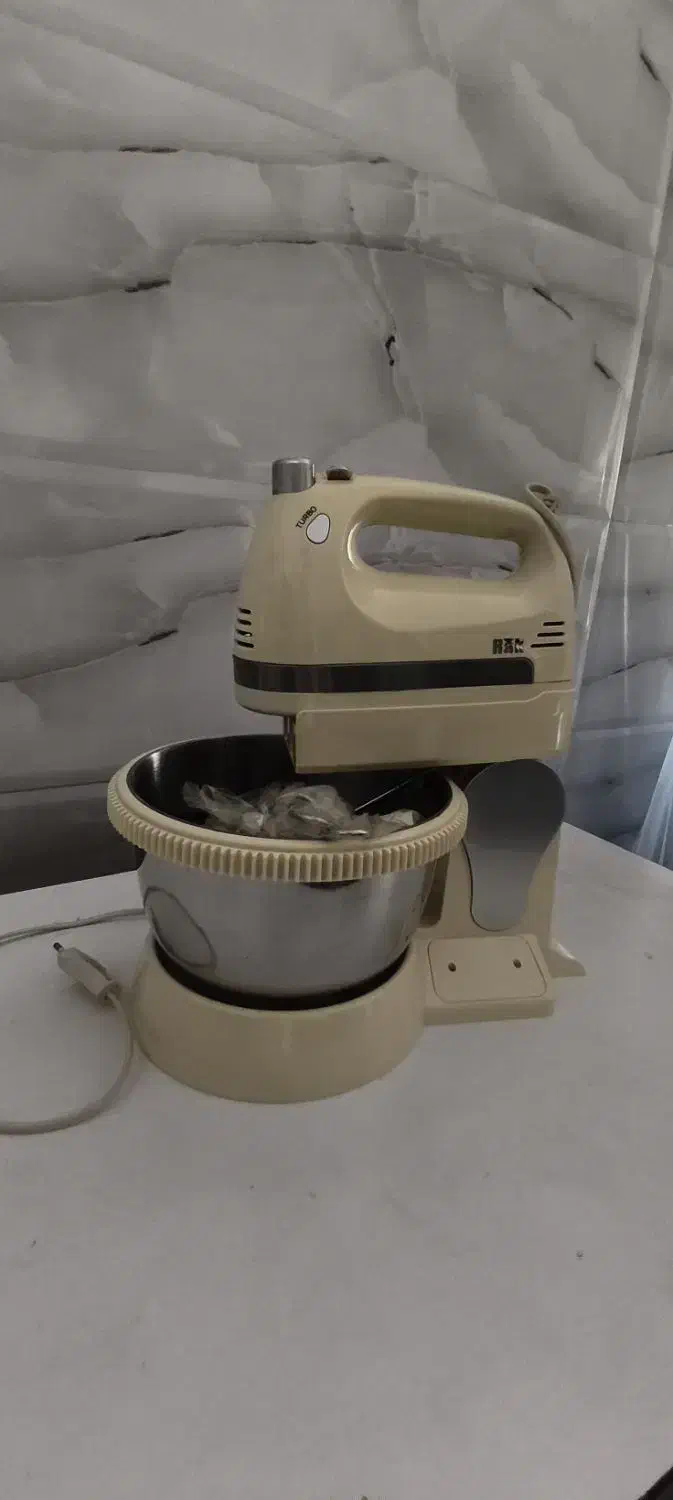 همزن برقی|خردکن، آسیاب، غذاساز|سلماس, |دیوار