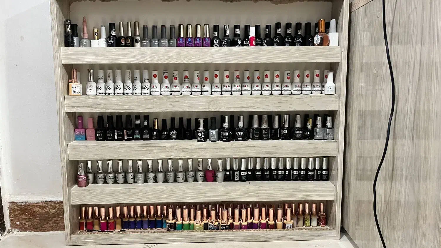 لوازم کاشت ناخن|آرایشگاه و سالن‌های زیبایی|مشهد, نوید|دیوار