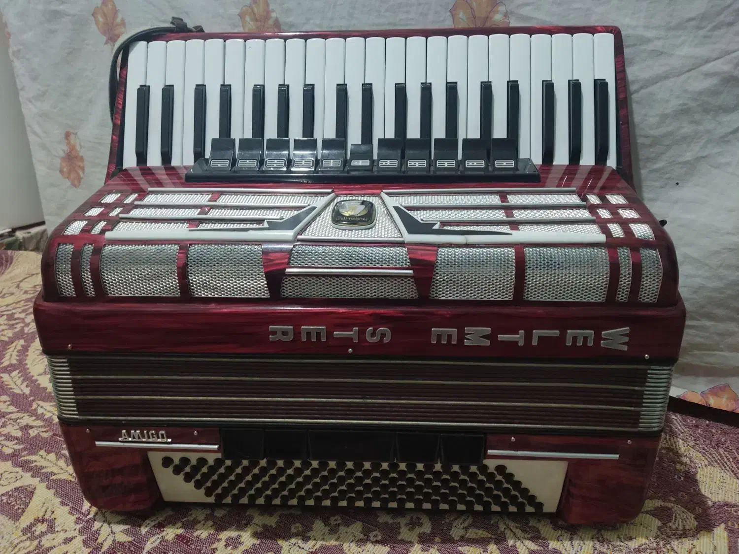 آکاردئون ولت میستر|پیانو، کیبورد، آکاردئون|ارومیه, |دیوار