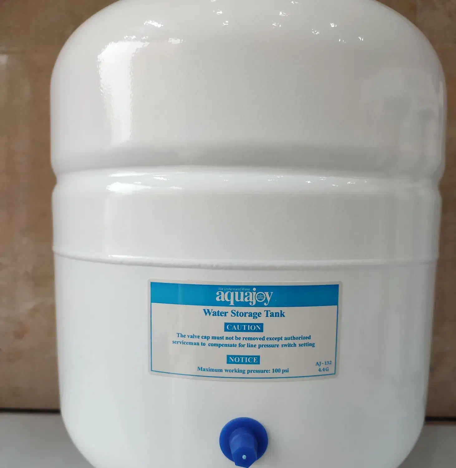 مخزن فلزی دستگاه تصفیه آب آکواجوی|آب‌سردکن و تصفیه آب|دزفول, |دیوار