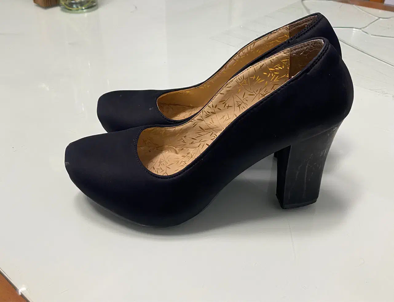 کفش|کیف، کفش، کمربند|جیرفت, |دیوار