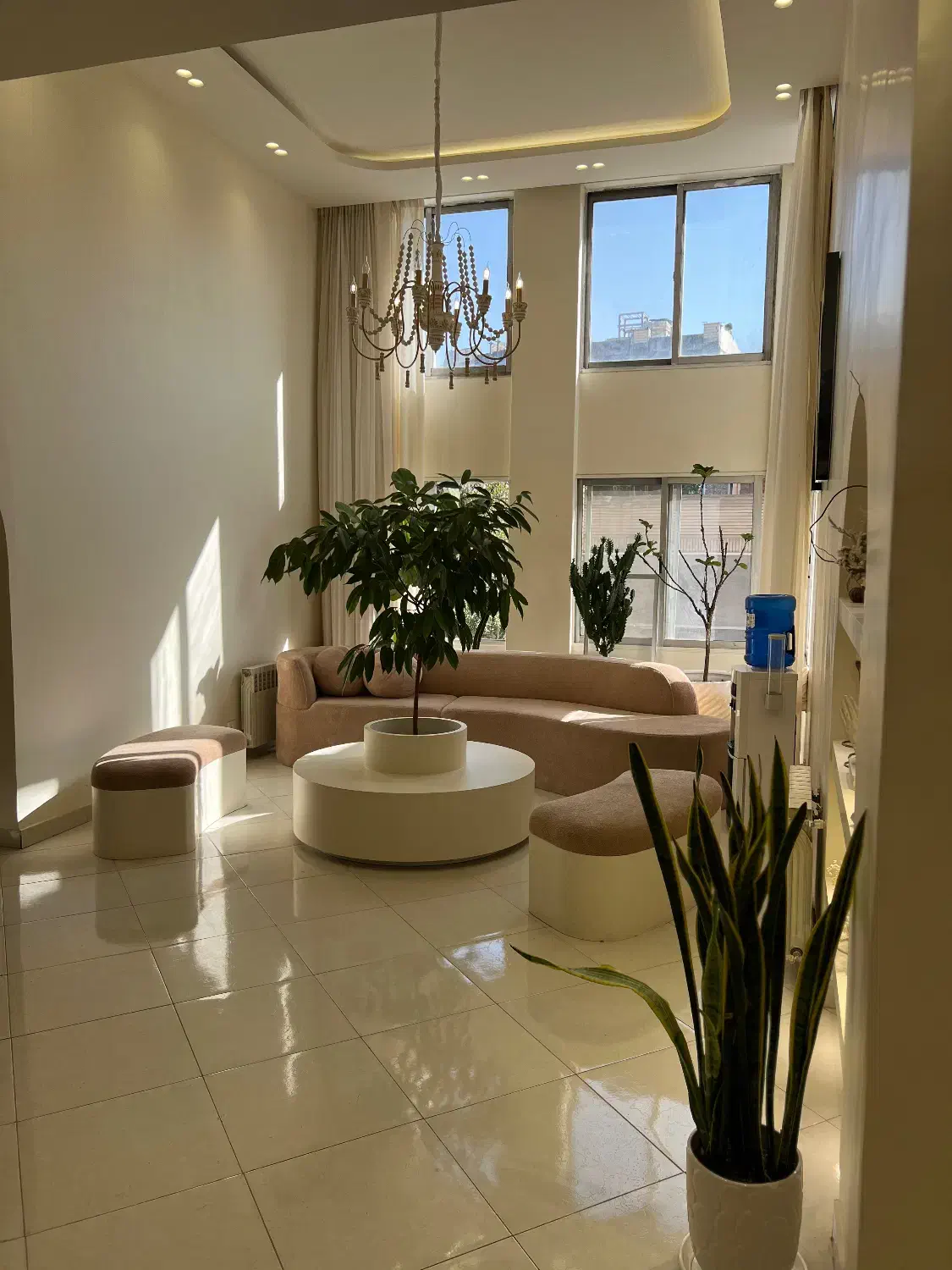 اجاره لاین در کلینیک زیبایی زیر نظر پزشک|اجارهٔ دفتر کار، اتاق اداری، مطب|اصفهان, باغ زرشک|دیوار