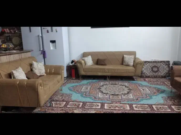 مبل ۷ نفره در حد نو همراه عسلی|مبلمان خانگی و میز عسلی|پیشوا, |دیوار