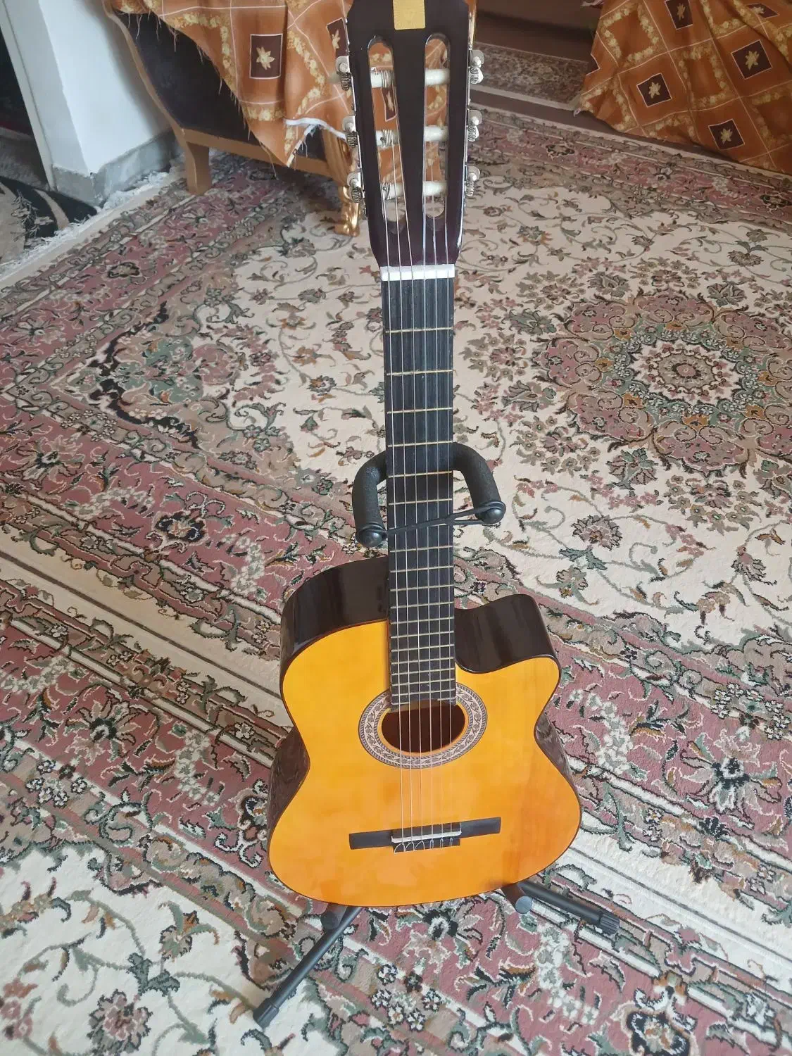 گیتار دیاموند|گیتار، بیس، امپلیفایر|بروجرد, |دیوار