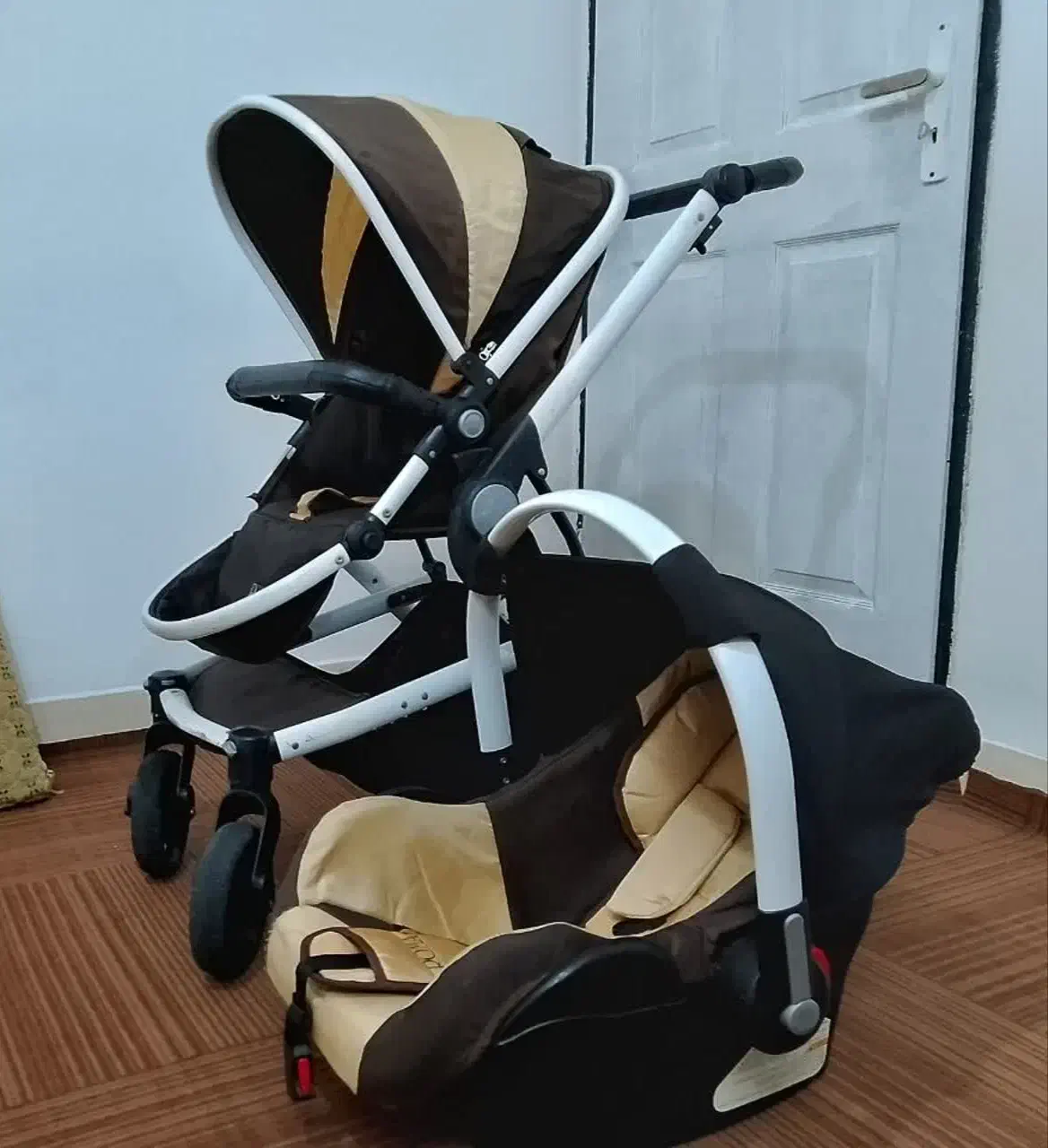 کالسکه وکریر|اسباب و اثاث بچه|سمنان, |دیوار