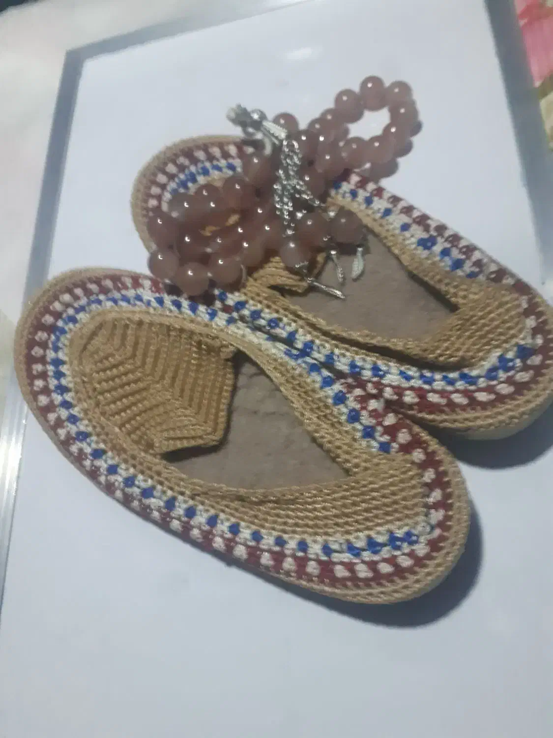 گیوه عتیقه دسباف وتصبیح عراقوباندکوچک|کلکسیون اشیاء عتیقه|بروجرد, |دیوار