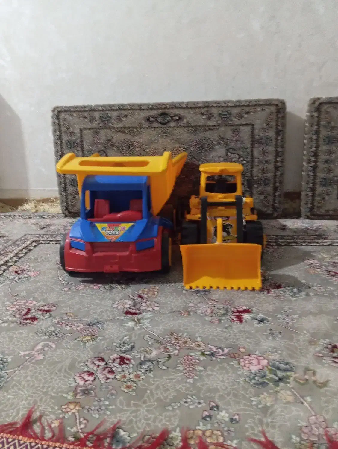 اسباب بازی|اسباب‌بازی بچه|سقز, |دیوار